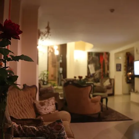 Hi Boutique Hotell 3*